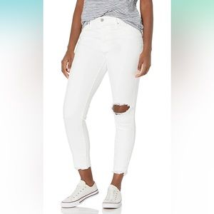 Levi’s Women’s High Rise White Jeans, 29